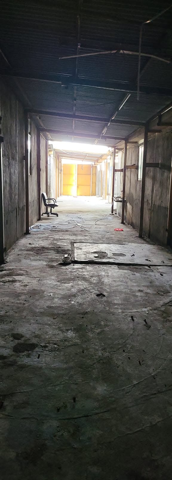 元朗公庵路倉地
